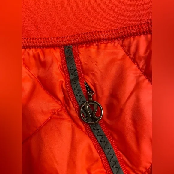 Lululemon Hot Cheeks Goose Down Wind & Water Resistant Quilted Mini Skirt Size 4 - Picture 7 of 16